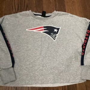 NFL New England Patriots cropped sweater ladies large